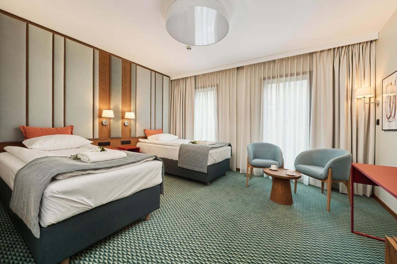 Gwarna Aparthotel City Center Wroclaw By Noclegi Renters Esterno foto