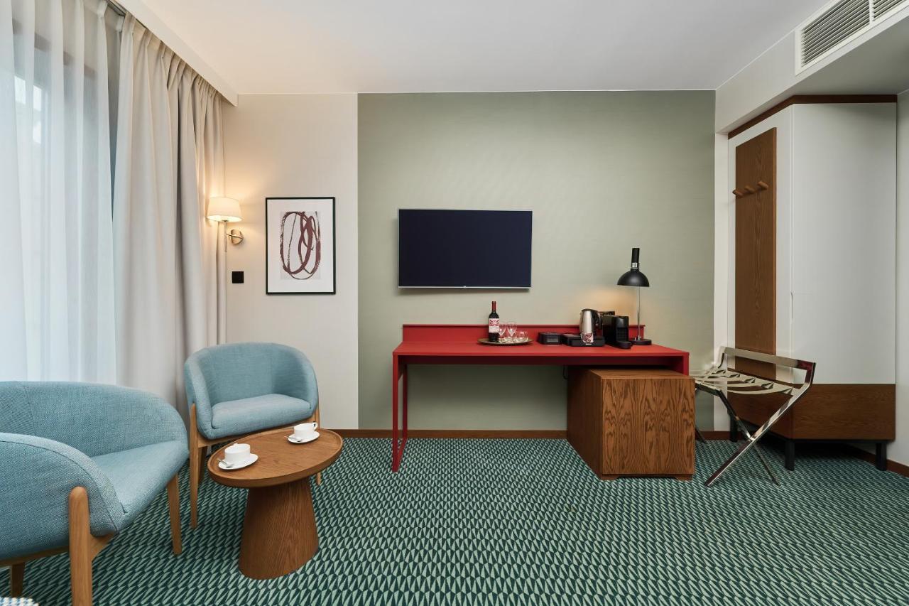 Gwarna Aparthotel City Center Wroclaw By Noclegi Renters Esterno foto