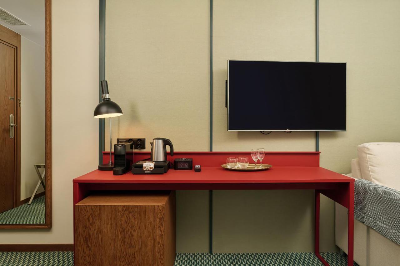 Gwarna Aparthotel City Center Wroclaw By Noclegi Renters Esterno foto