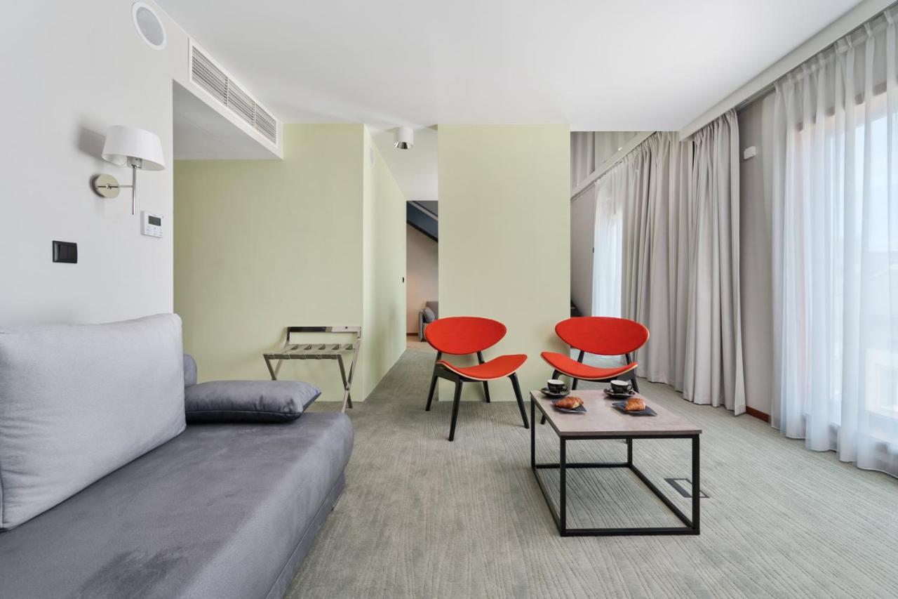 Gwarna Aparthotel City Center Wroclaw By Noclegi Renters Esterno foto
