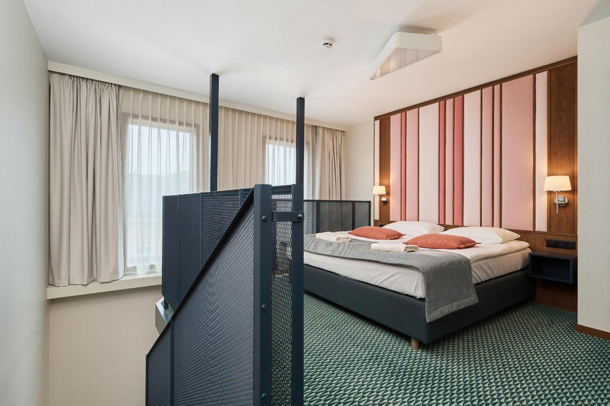Gwarna Aparthotel City Center Wroclaw By Noclegi Renters Esterno foto