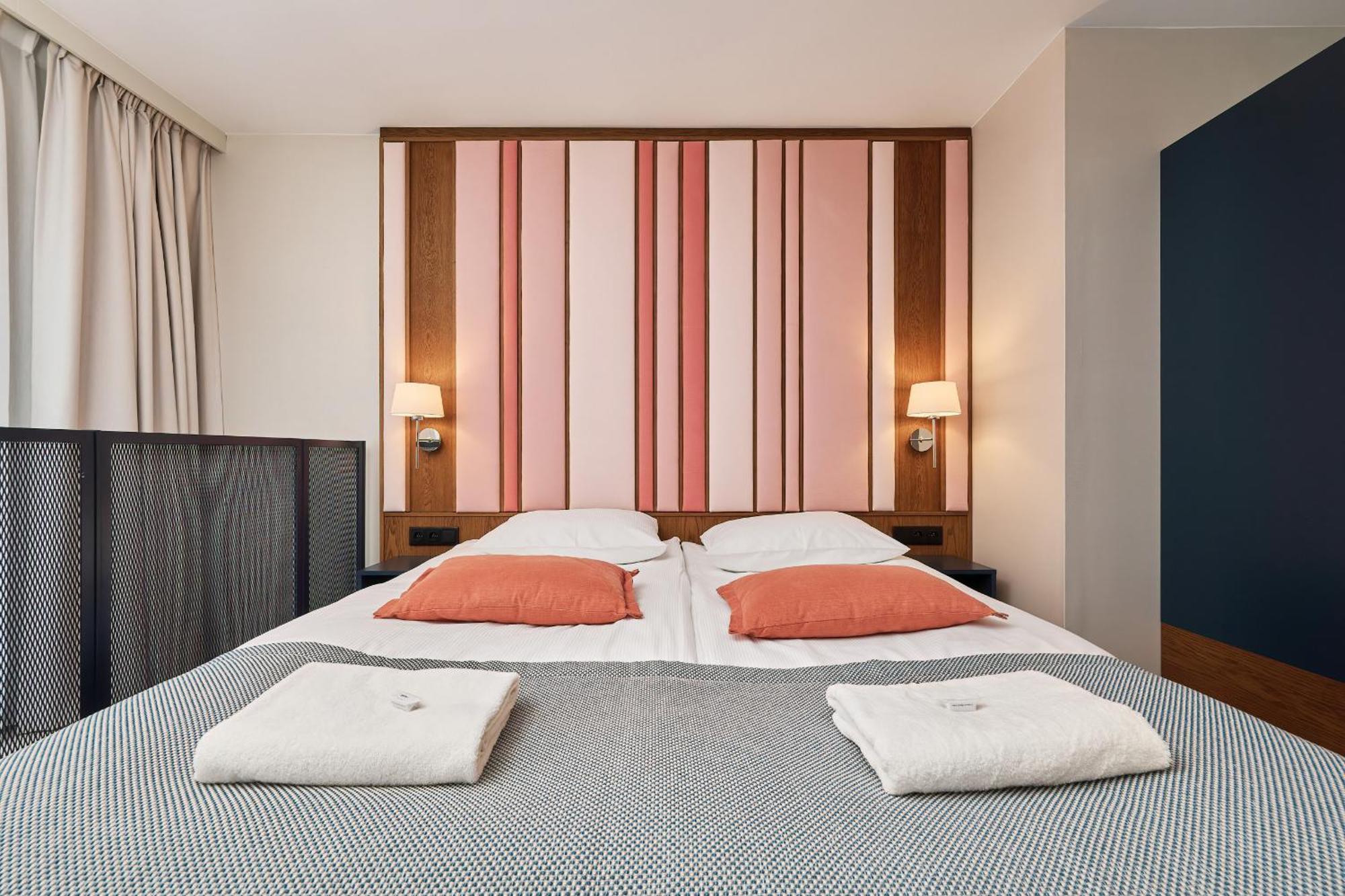 Gwarna Aparthotel City Center Wroclaw By Noclegi Renters Esterno foto